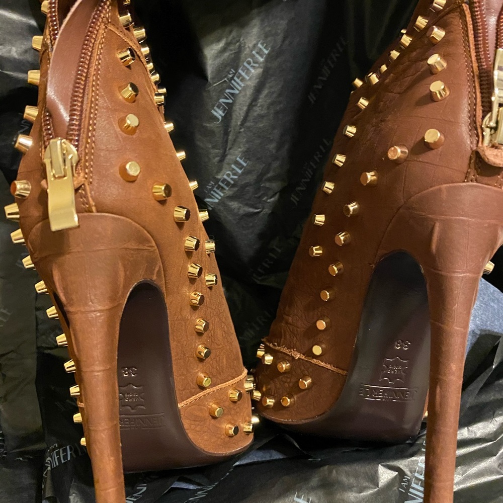 🟤Leather & Studded Boots🟤 - Picture 6 of 7